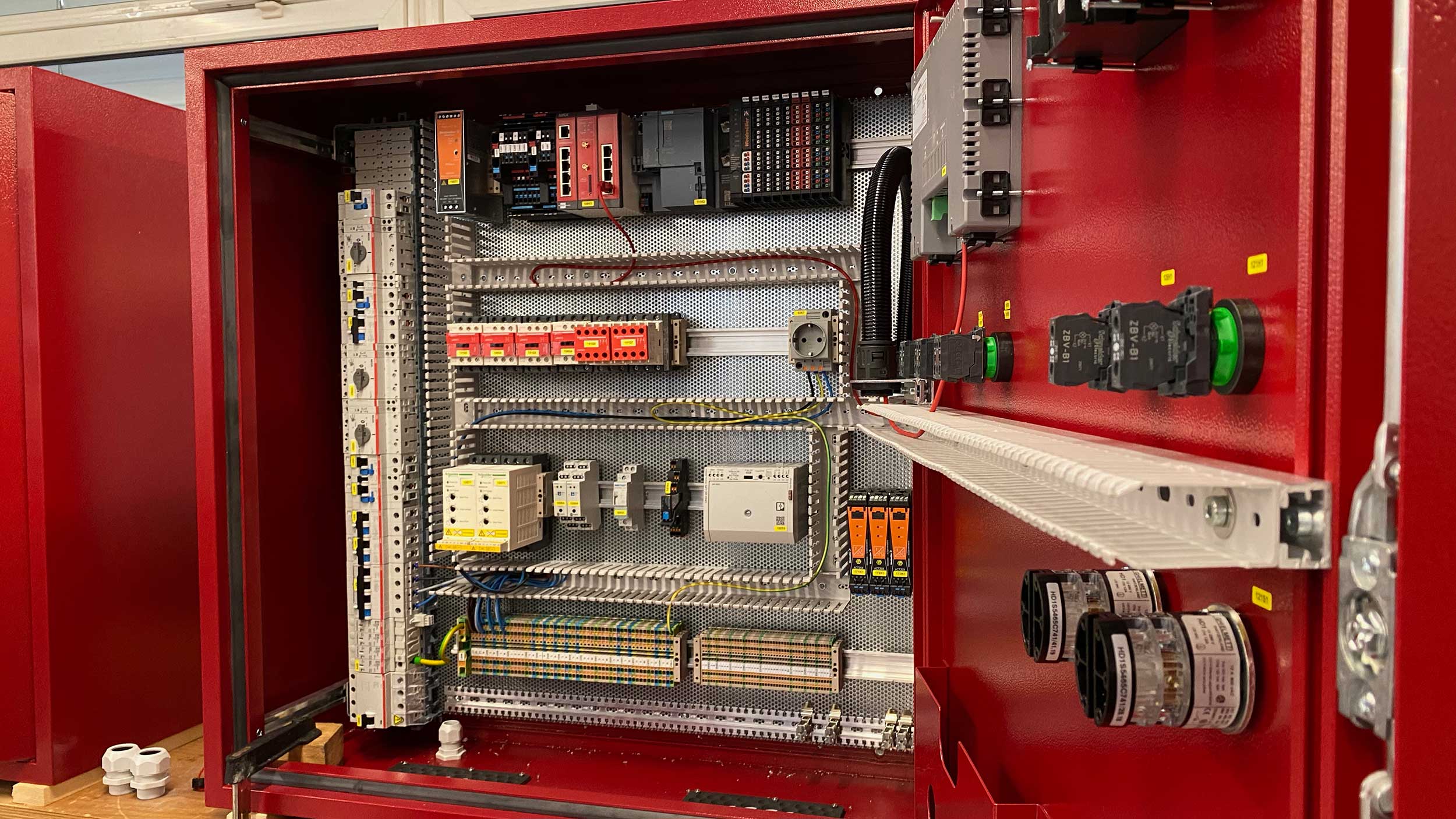 PLC Control Systems STEBAsmart STEBATEC PLC Control Systems STEBAsmart STEBATEC