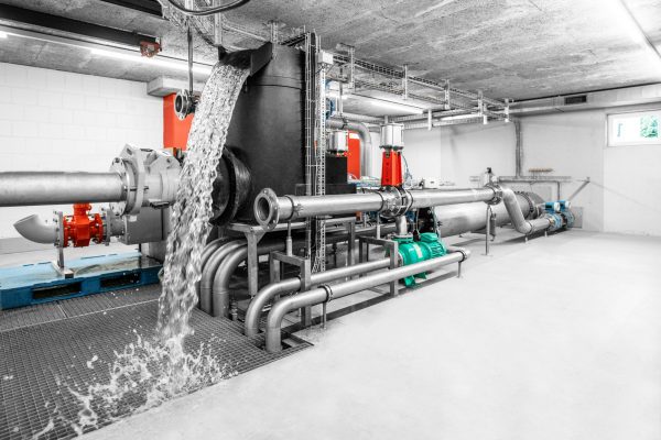 Hydraulic laboratory and calibration facility for flow measurements and expertises