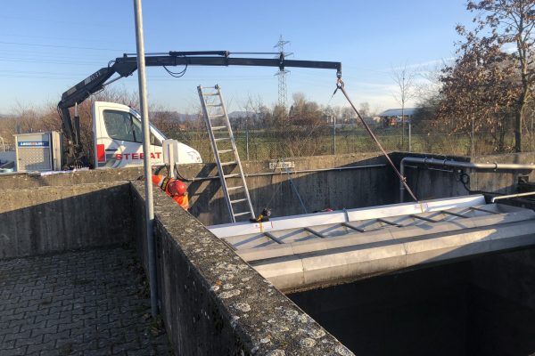 Montage schwimmende Tauchwand